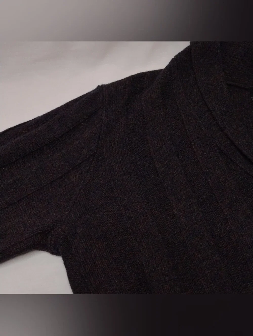Men's Size XL Jos. A. Bank Dark Brown Wool Button Front V-Neck Cardigan Sweater